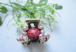 義烏飾品批發 三葉草花形復古色怪手夾，100元混批價格、廠家與產品詳情